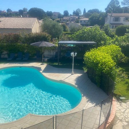 Studio Climatise Avec Piscine Et Jardin Villeneuve-Loubet Exterior photo